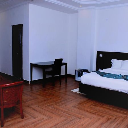 Yellow Apple Hotel Addis Abeba Exterior foto